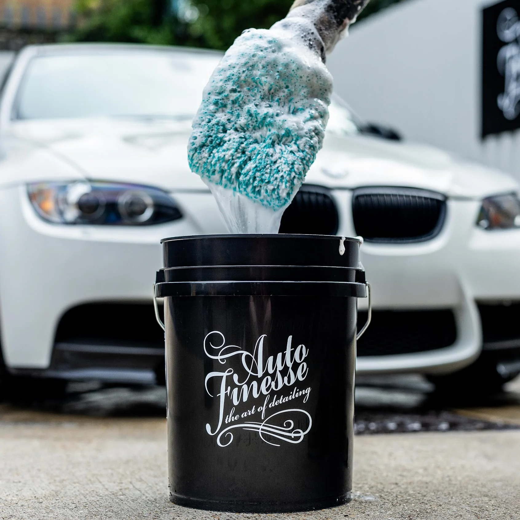 Plush Microfibre Wash Mitt - Image 3