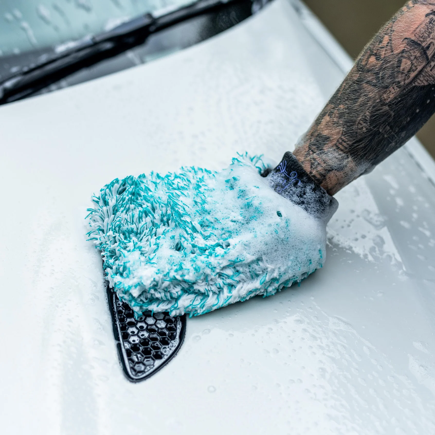 Plush Microfibre Wash Mitt - Image 6