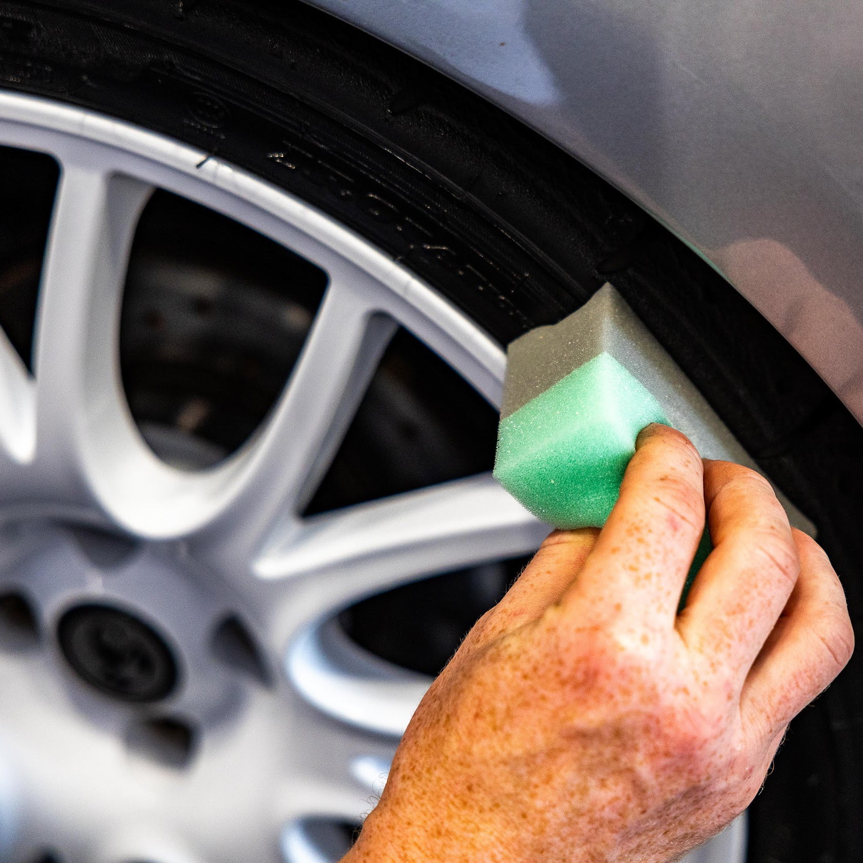 Satin Tyre Dressing - Image 3